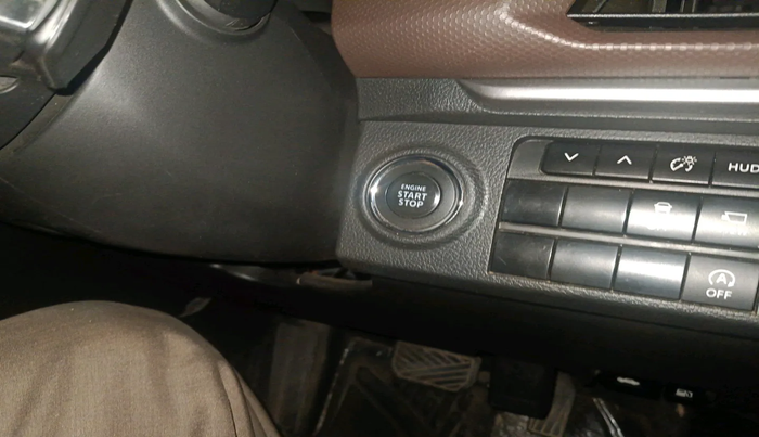 2022 Maruti BREZZA ZXI + AT SMART HYBRID, Petrol, Automatic, 43,422 km, interior