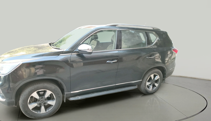 2022 Mahindra ALTURAS G4 2WD AT, Diesel, Automatic, 93,711 km, exterior