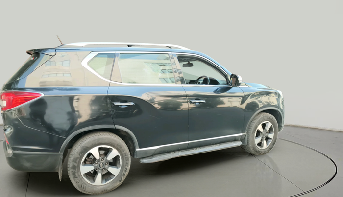 2022 Mahindra ALTURAS G4 2WD AT, Diesel, Automatic, 93,711 km, exterior