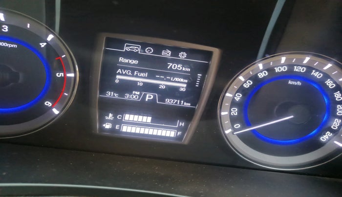 2022 Mahindra ALTURAS G4 2WD AT, Diesel, Automatic, 93,711 km, interior