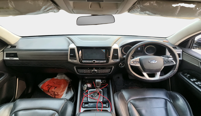 2022 Mahindra ALTURAS G4 2WD AT, Diesel, Automatic, 93,711 km, interior