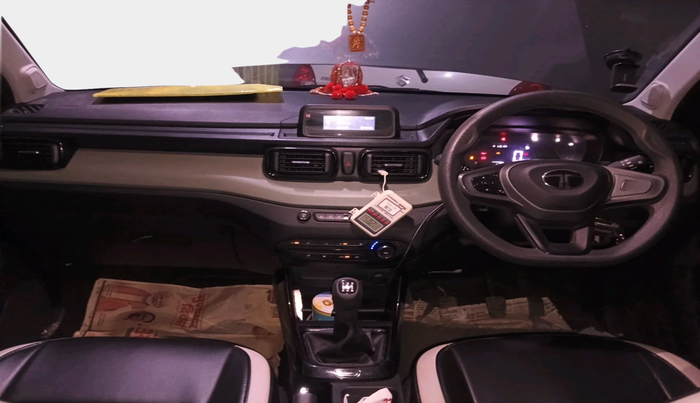 2025 Tata PUNCH Adventure (S) iCNG, Petrol, Manual, 9,478 km, interior