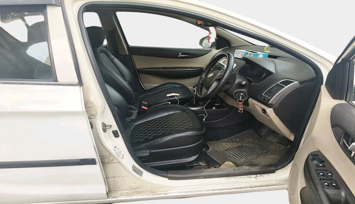 2012 Hyundai i20 SPORTZ 1.2, Petrol, Manual, 1,08,001 km, interior