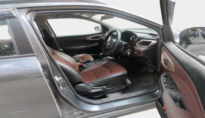 2023 Maruti FRONX DELTA PLUS 1.2L AGS, Petrol, Automatic, 30,534 km, interior