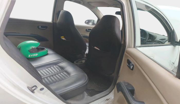 2011 Hyundai i10 MAGNA 1.2, CNG, Manual, 1,13,970 km, interior