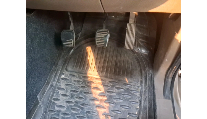 2016 Mahindra TUV300 T8, Diesel, Manual, 94,129 km, interior