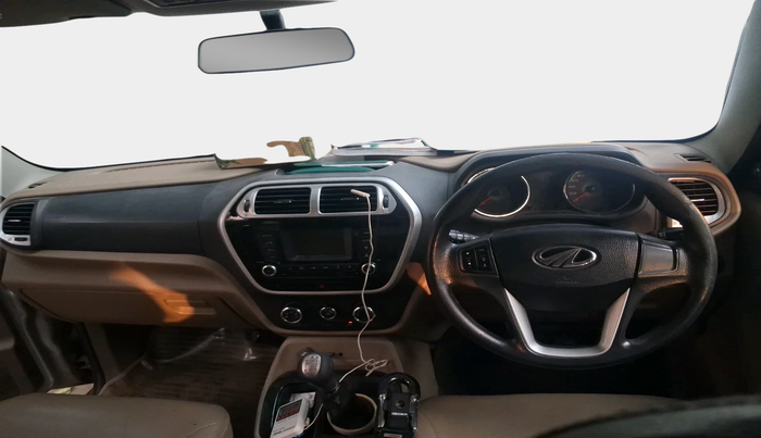 2016 Mahindra TUV300 T8, Diesel, Manual, 94,129 km, interior