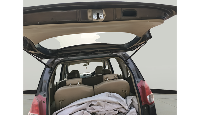 2017 Maruti Ertiga VXI, Petrol, Manual, 1,11,242 km, exterior