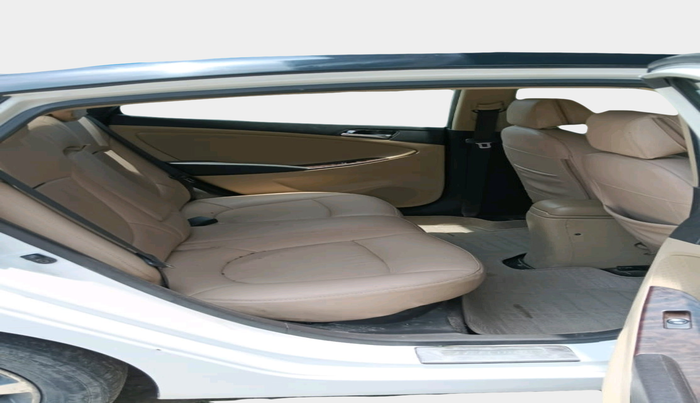 2015 Hyundai Verna FLUIDIC 1.6 CRDI SX AT, Diesel, Automatic, 1,13,724 km, interior