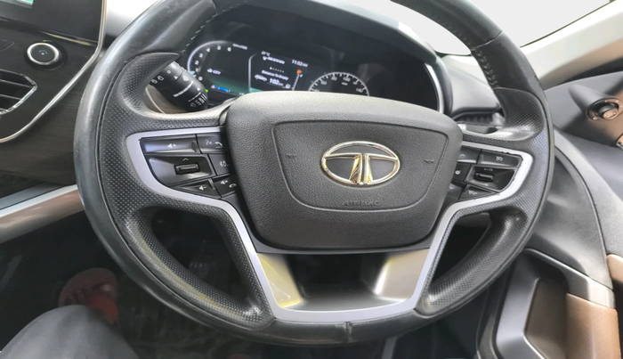 2019 Tata Harrier XZ 2.0L, Diesel, Manual, 1,14,583 km, interior