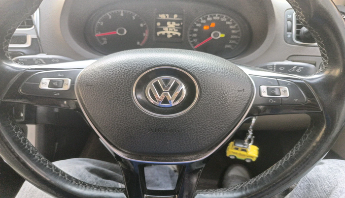 2016 Volkswagen Vento HIGHLINE PETROL AT, Petrol, Automatic, 49,147 km, interior