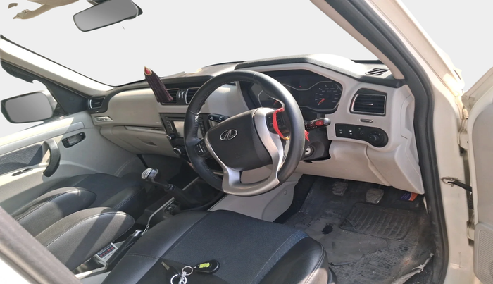 2017 Mahindra Scorpio S10 1.99 INTELLI-HYBRID, Diesel, Manual, 40,126 km, interior