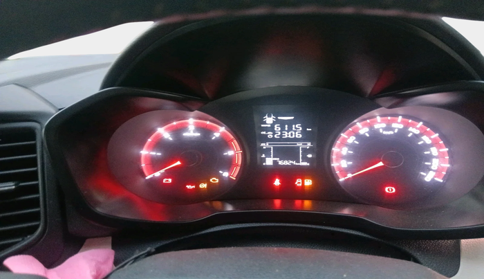 2019 Mahindra XUV300 W4 1.5 DIESEL, Diesel, Manual, 76,824 km, interior