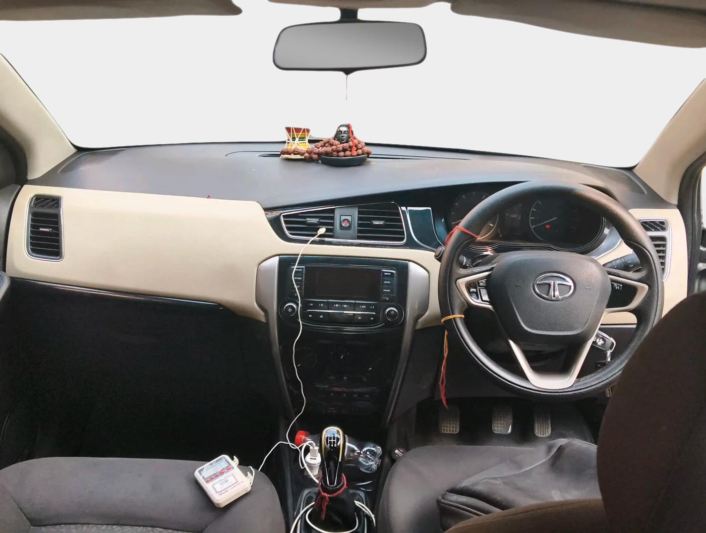 2015 Tata Zest XM PETROL, Petrol, Manual, 1,56,618 km, interior