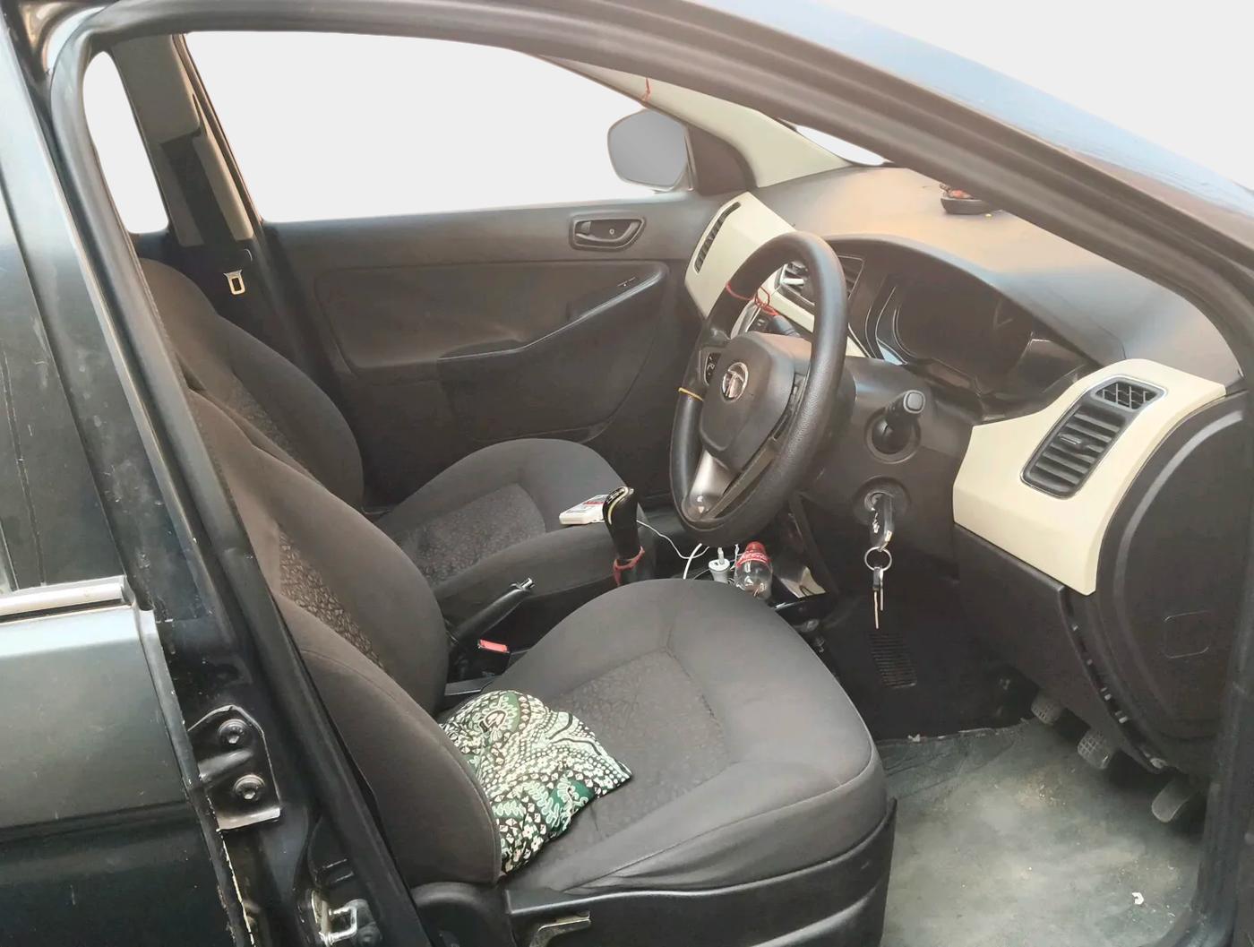 2015 Tata Zest XM PETROL, Petrol, Manual, 1,56,618 km, interior