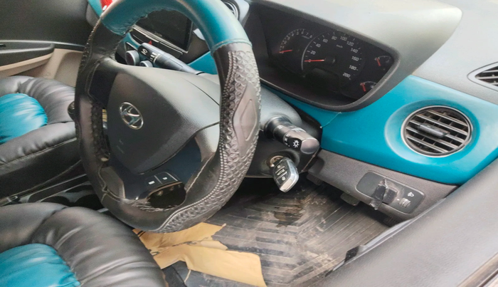 2018 Hyundai Xcent BASE 1.2, Petrol, Manual, 66,094 km, interior