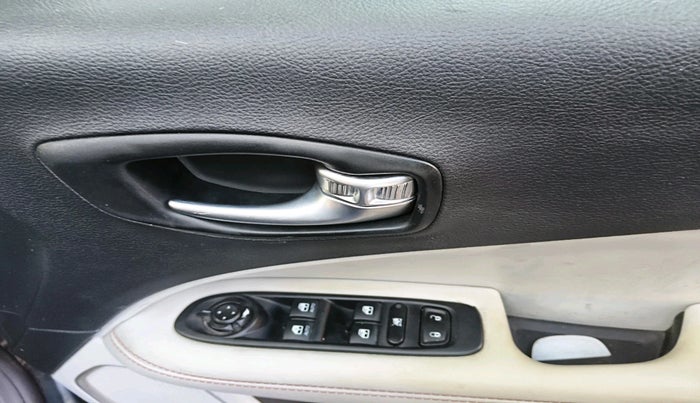 2017 Jeep Compass LIMITED 1.4 PETROL AT, Petrol, Automatic, 79,121 km, interior