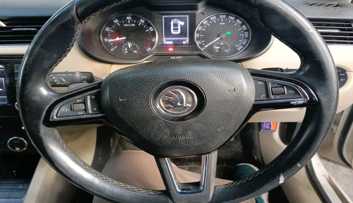 2016 Skoda Octavia STYLE PLUS AT 1.8 TSI, Petrol, Automatic, 1,10,823 km, interior