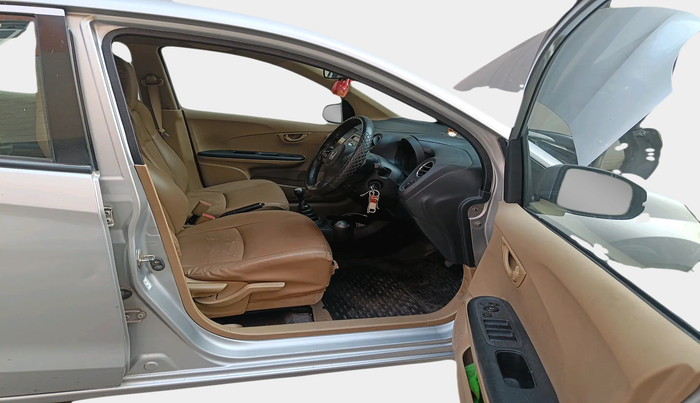 2015 Honda Amaze 1.2L I-VTEC S, Petrol, Manual, 1,22,465 km, interior