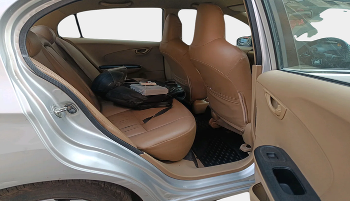 2015 Honda Amaze 1.2L I-VTEC S, Petrol, Manual, 1,22,465 km, interior