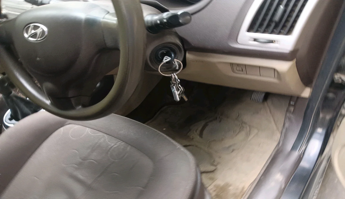 2011 Hyundai i20 MAGNA 1.2, Petrol, Manual, 93,526 km, interior