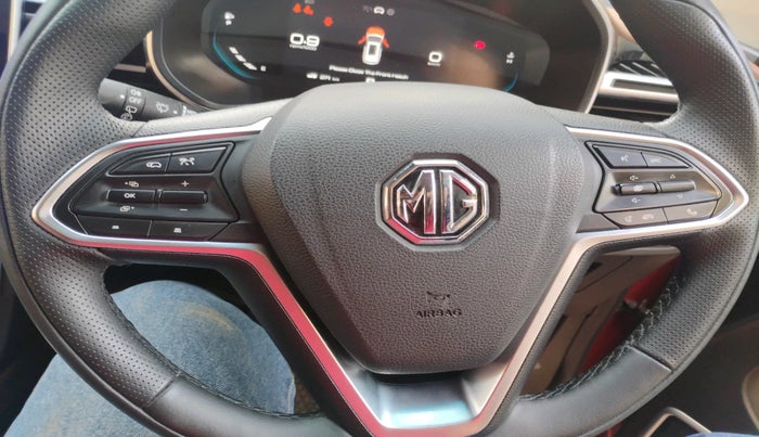 2024 MG HECTOR PLUS SAVVY PRO 1.5 TURBO CVT 6 STR, Petrol, Automatic, 27,378 km, interior