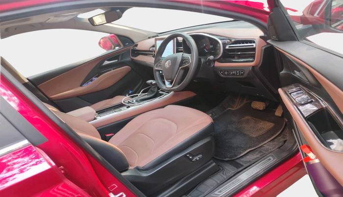 2024 MG HECTOR PLUS SAVVY PRO 1.5 TURBO CVT 6 STR, Petrol, Automatic, 27,378 km, interior