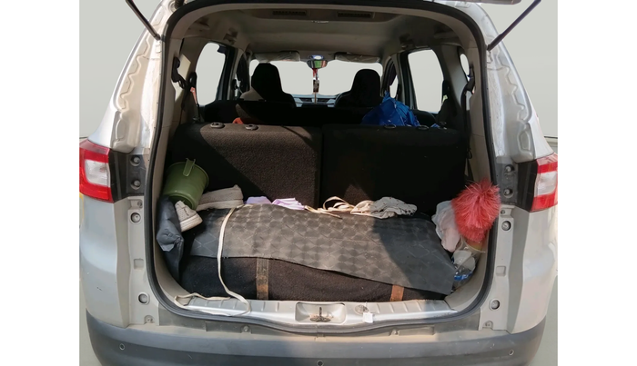 2022 Renault TRIBER RXT, Petrol, Manual, 40,024 km, exterior