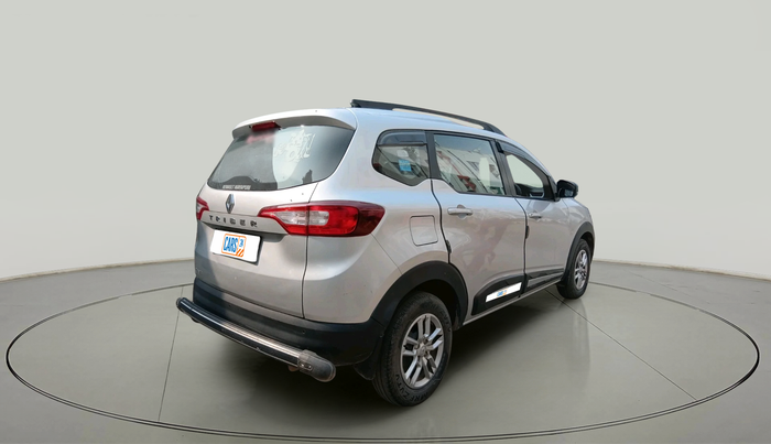 2022 Renault TRIBER RXT, Petrol, Manual, 40,024 km, exterior