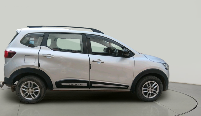 2022 Renault TRIBER RXT, Petrol, Manual, 40,024 km, exterior