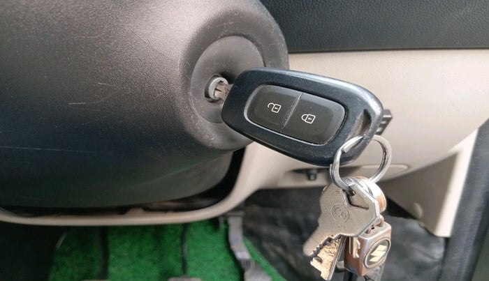 2022 Renault TRIBER RXT, Petrol, Manual, 40,024 km, interior