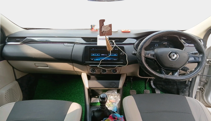 2022 Renault TRIBER RXT, Petrol, Manual, 40,024 km, interior