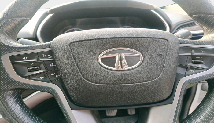 2019 Tata Harrier XT 2.0L KRYOTEC, Diesel, Manual, 56,413 km, interior