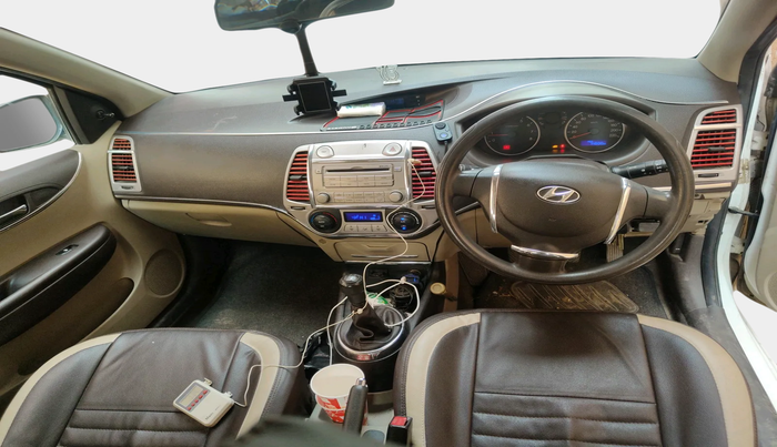 2010 Hyundai i20 MAGNA 1.2, Petrol, Manual, 74,600 km, interior