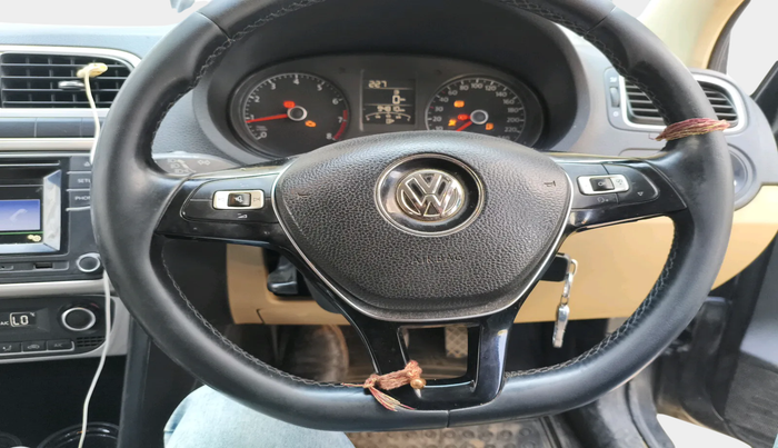 2017 Volkswagen Ameo HIGHLINE1.2L, Petrol, Manual, 94,810 km, interior