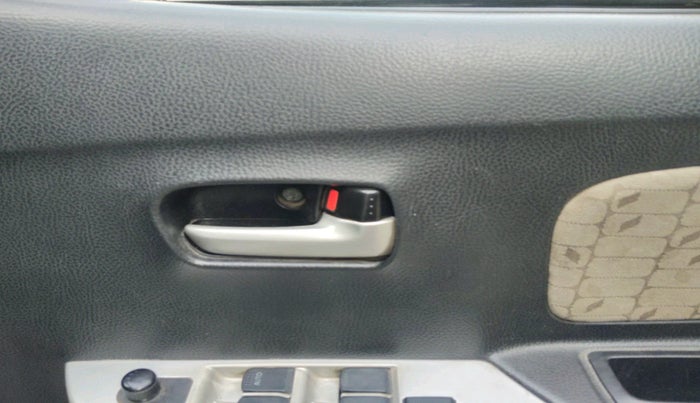 2014 Maruti Wagon R 1.0 VXI, Petrol, Manual, 1,09,004 km, interior