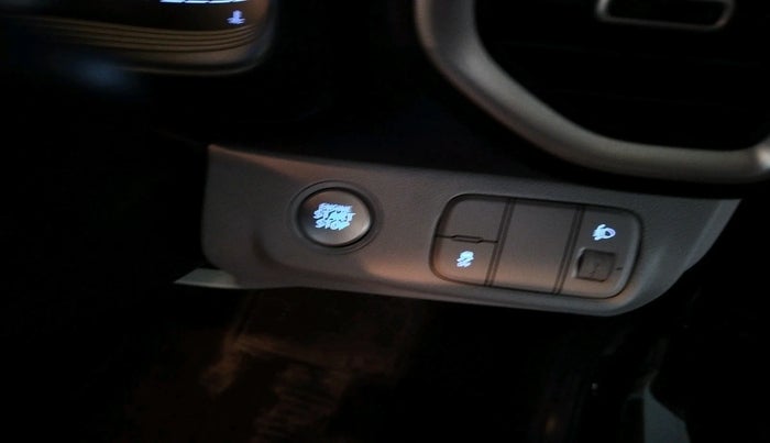 2022 Hyundai VENUE SX 1.2 PETROL, Petrol, Manual, 12,902 km, interior