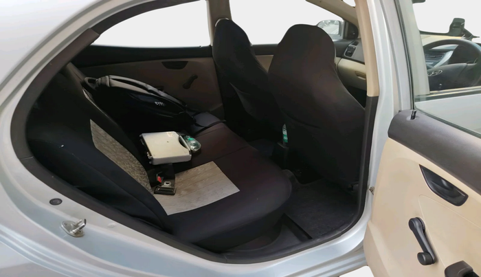 2011 Hyundai Eon MAGNA +, Petrol, Manual, 96,886 km, interior
