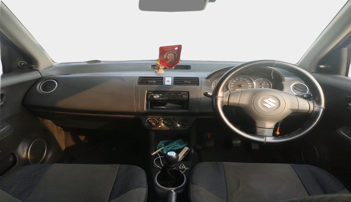 2011 Maruti Swift VXI, Petrol, Manual, 33,170 km, interior