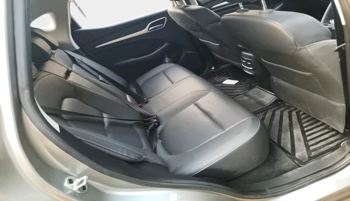 2024 MG ZS EV Essence, Electric, Automatic, 18,837 km, interior