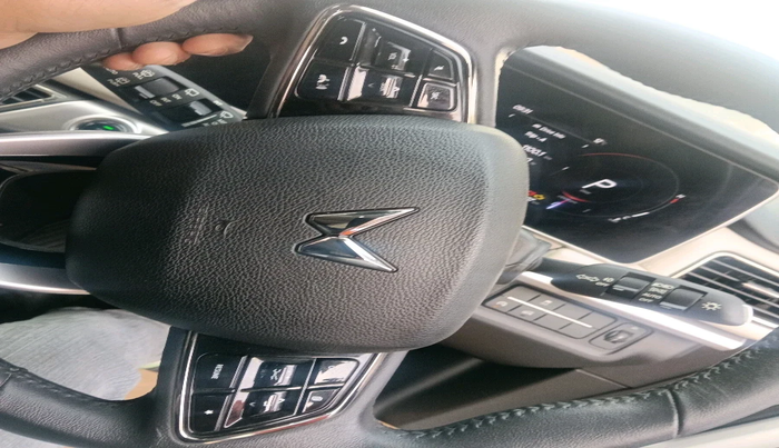 2024 Mahindra XUV700 AX 7 LUXURY P AT 7 STR, Petrol, Automatic, 5,207 km, interior