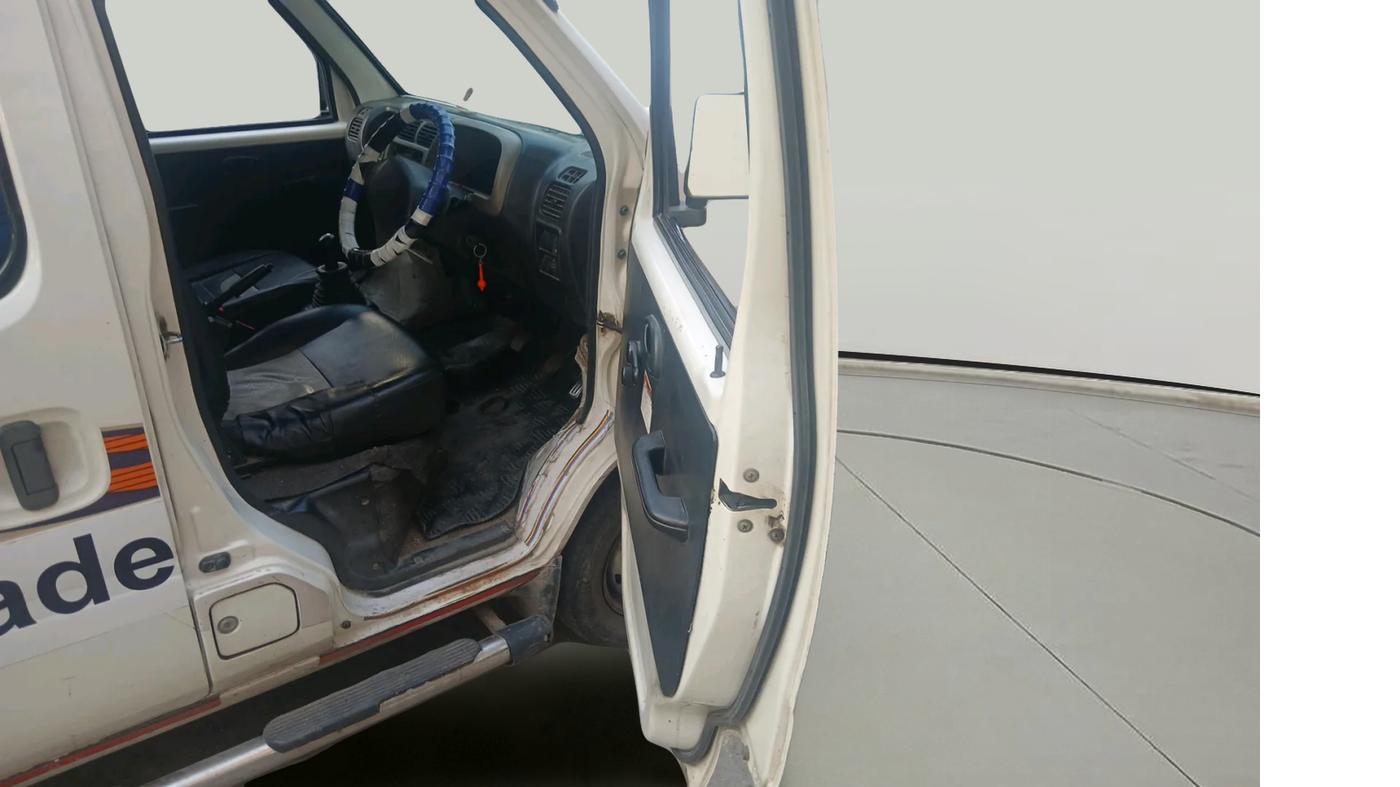 2017 Maruti Eeco 5 STR WITH A/C+HTR CNG, Petrol, Manual, 56,486 km, interior