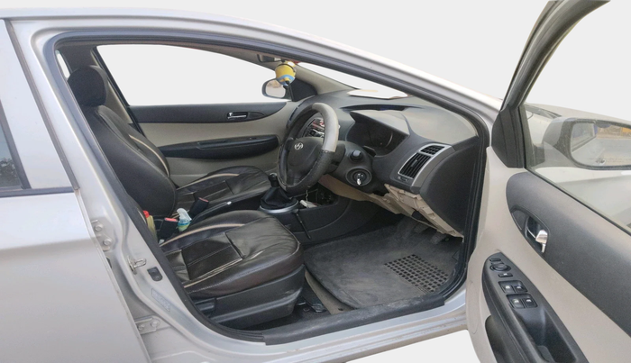 2013 Hyundai i20 MAGNA (O) 1.2, Petrol, Manual, 61,698 km, interior