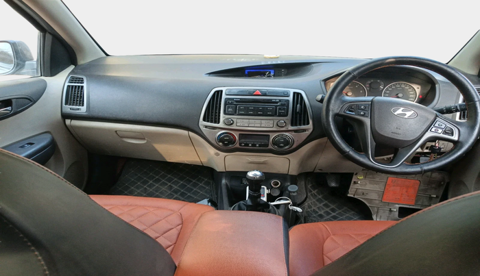 2013 Hyundai i20 SPORTZ 1.2, Petrol, Manual, 1,08,981 km, interior