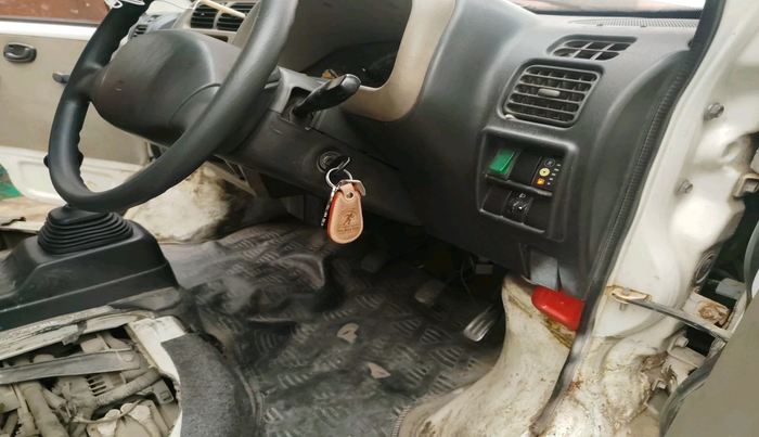 2016 Maruti Eeco 5 STR WITH A/C+HTR CNG, Petrol, Manual, 76,873 km, interior