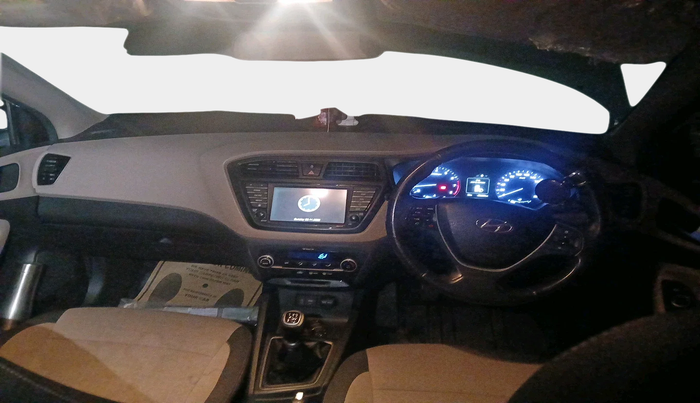 2016 Hyundai Elite i20 ASTA 1.2 (O), Petrol, Manual, 80,990 km, interior