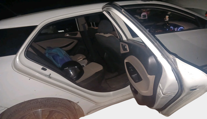 2016 Hyundai Elite i20 ASTA 1.2 (O), Petrol, Manual, 80,990 km, interior