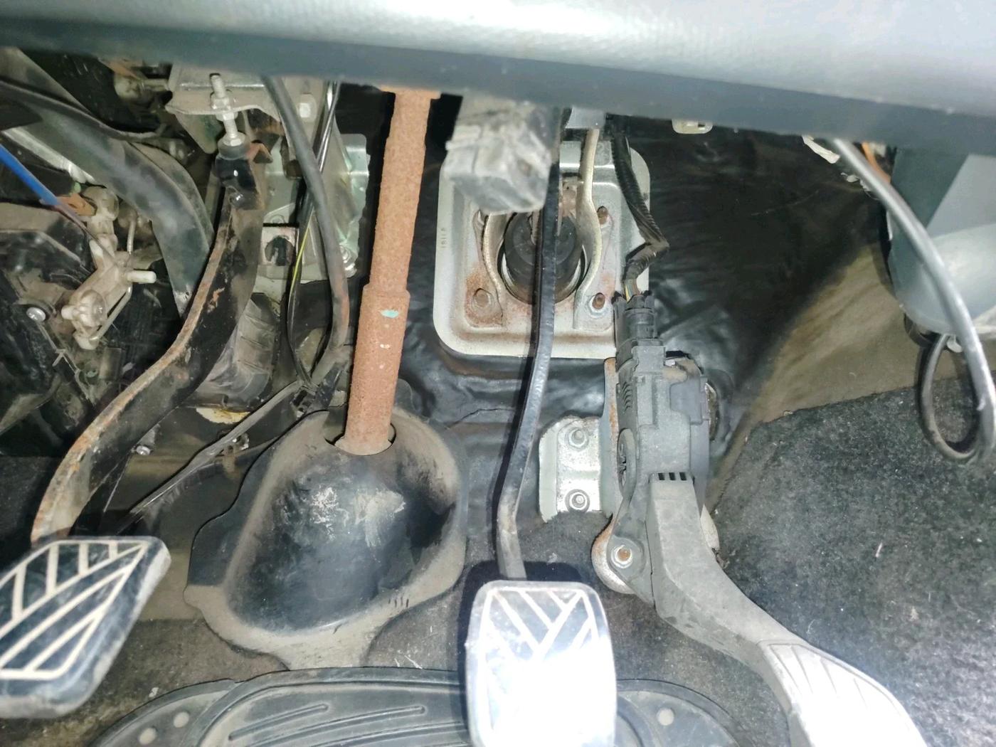 2011 Maruti Swift LXI, CNG, Manual, 83,796 km, interior