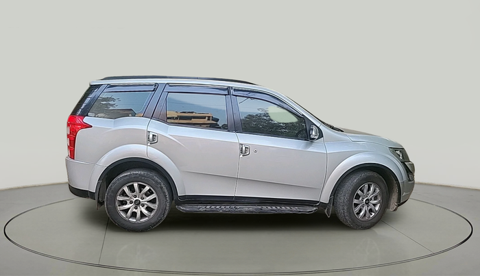 2017 Mahindra XUV500 W9 AT 1.99, Diesel, Automatic, 65,753 km, exterior