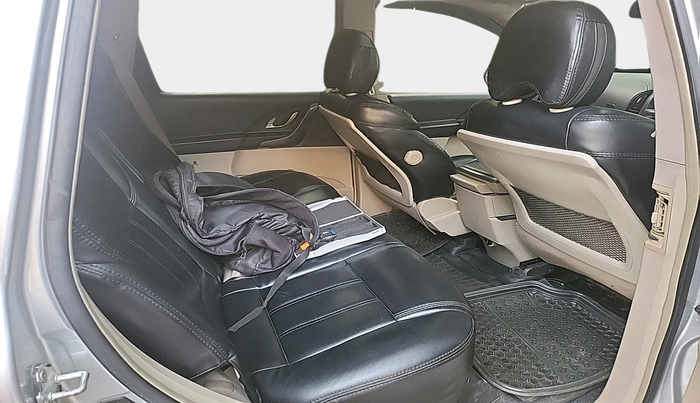 2017 Mahindra XUV500 W9 AT 1.99, Diesel, Automatic, 65,753 km, interior